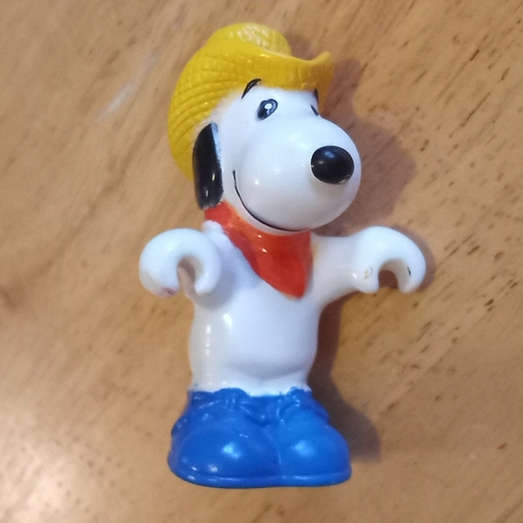 Snoopy Peanuts Toy Figure United Features Syndicate 1958 - 1966 Vintage - Picture 7 of 12
